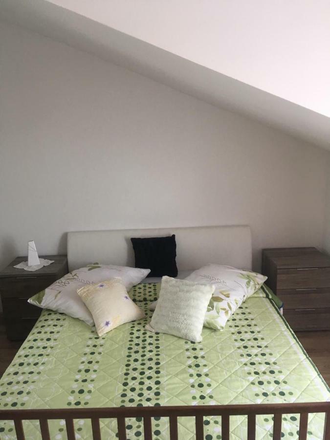 Angella Apartment Dugi Rat Exteriör bild